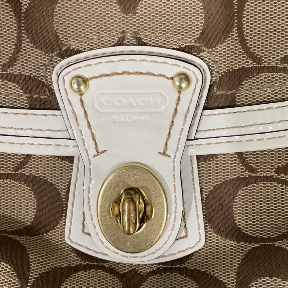 Genuine canvas and leather Coach wristlet - Picture 3 of 7